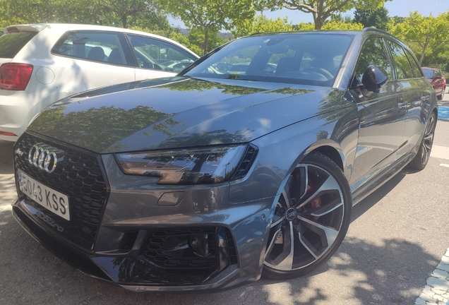 Audi RS4 Avant B9