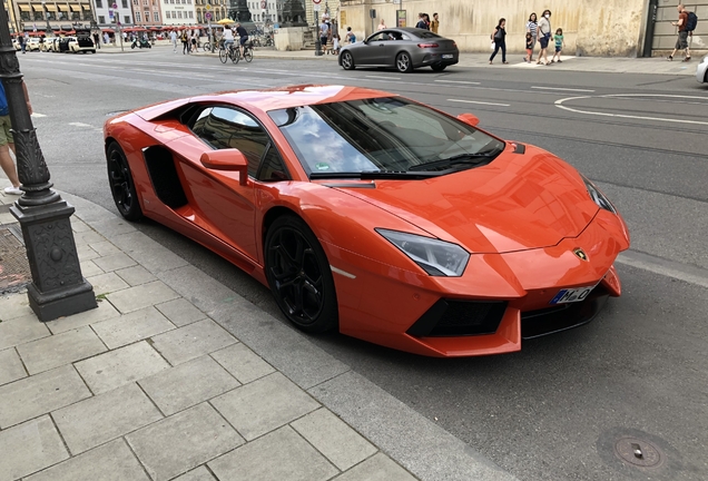 Lamborghini Aventador LP700-4