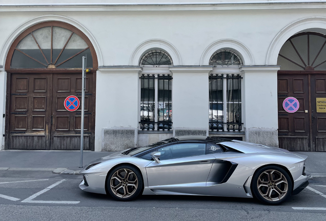 Lamborghini Aventador LP700-4 Roadster