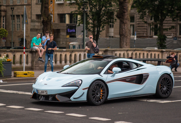 McLaren 620R