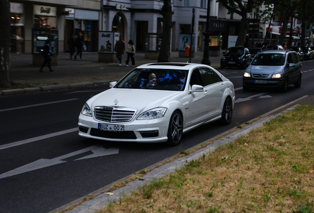 Mercedes-Benz S 63 AMG W221 2011