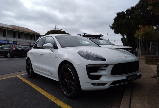 Porsche 95B Macan GTS