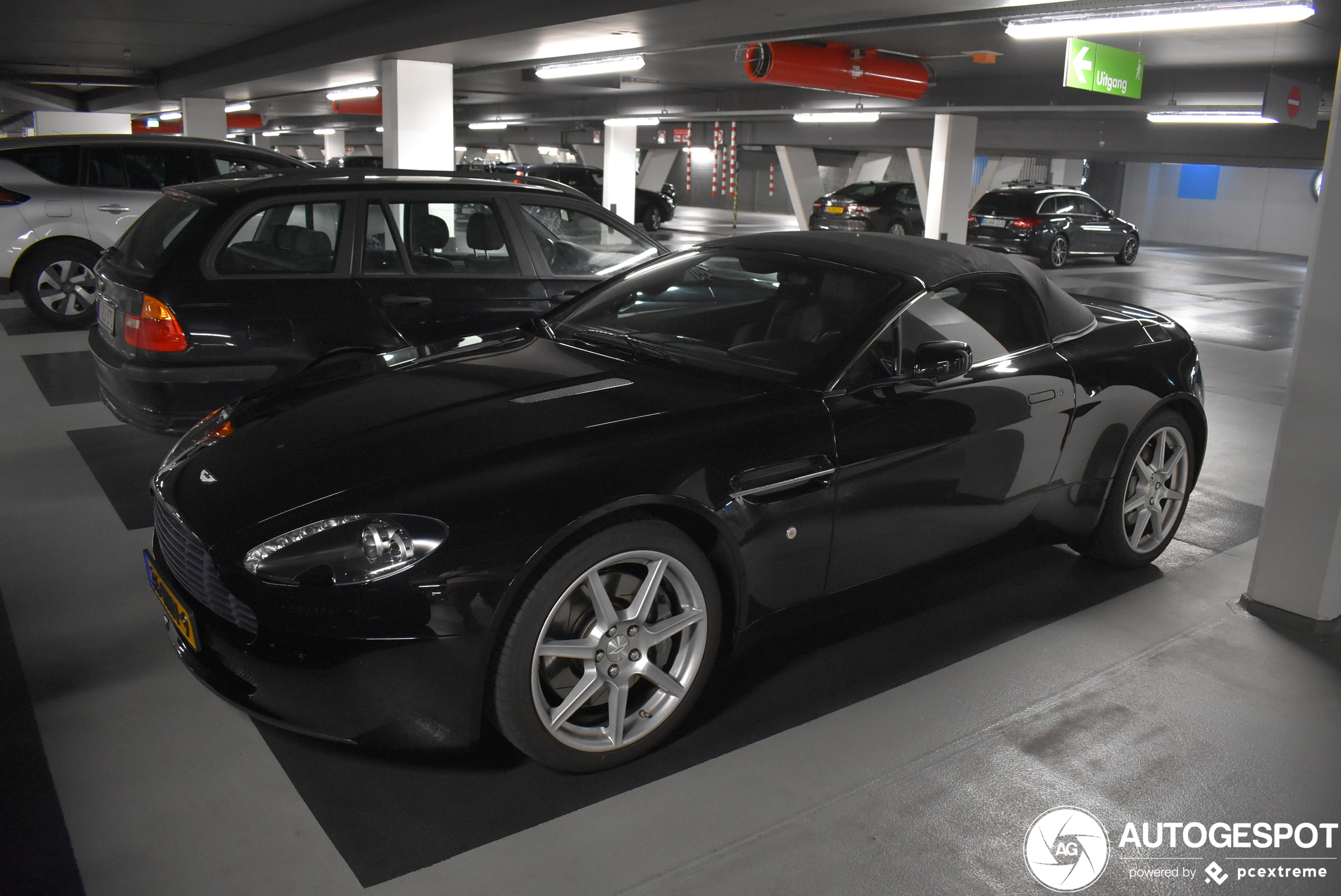 Aston Martin V8 Vantage Roadster