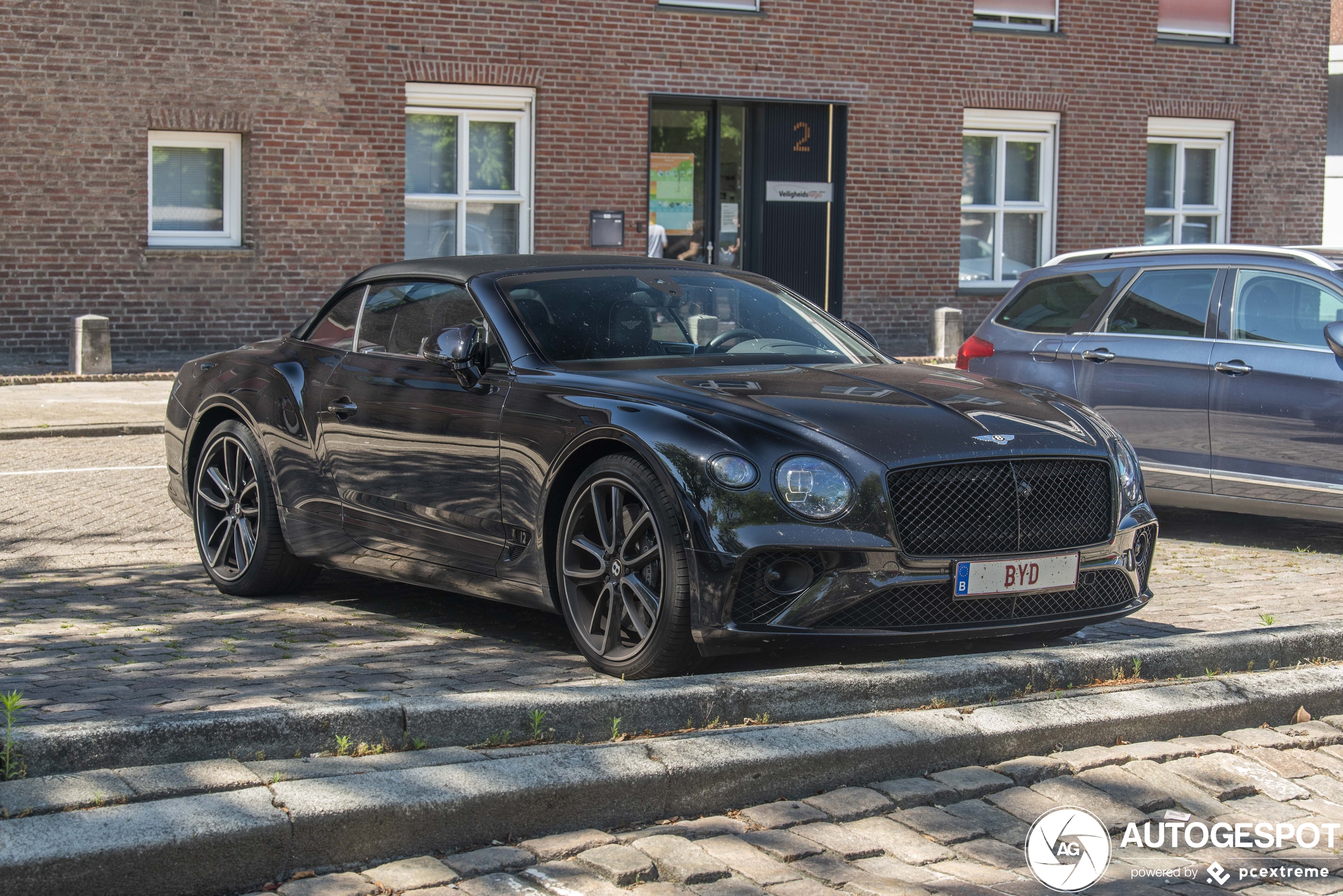 Bentley Continental GTC 2019