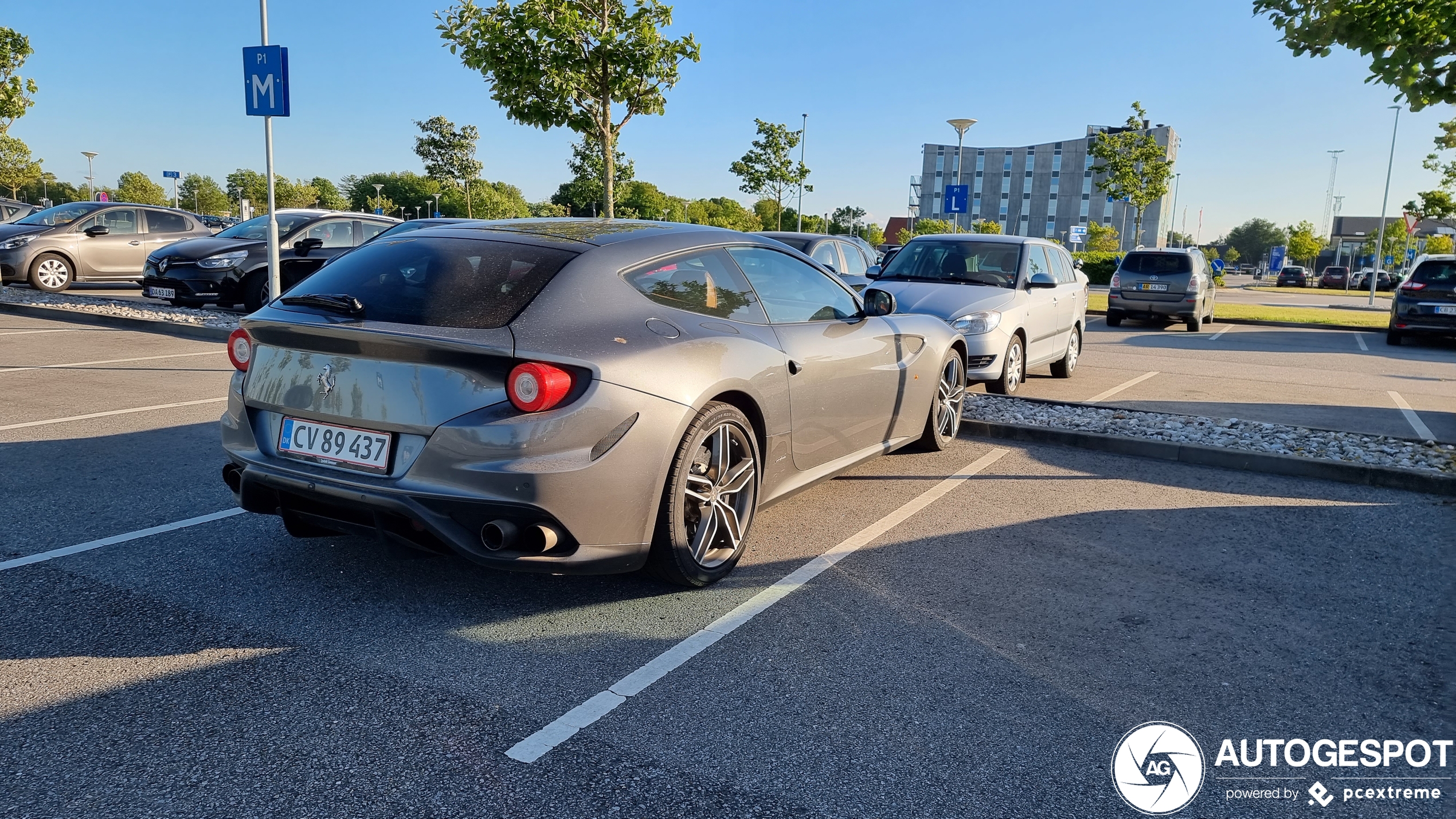 Ferrari FF