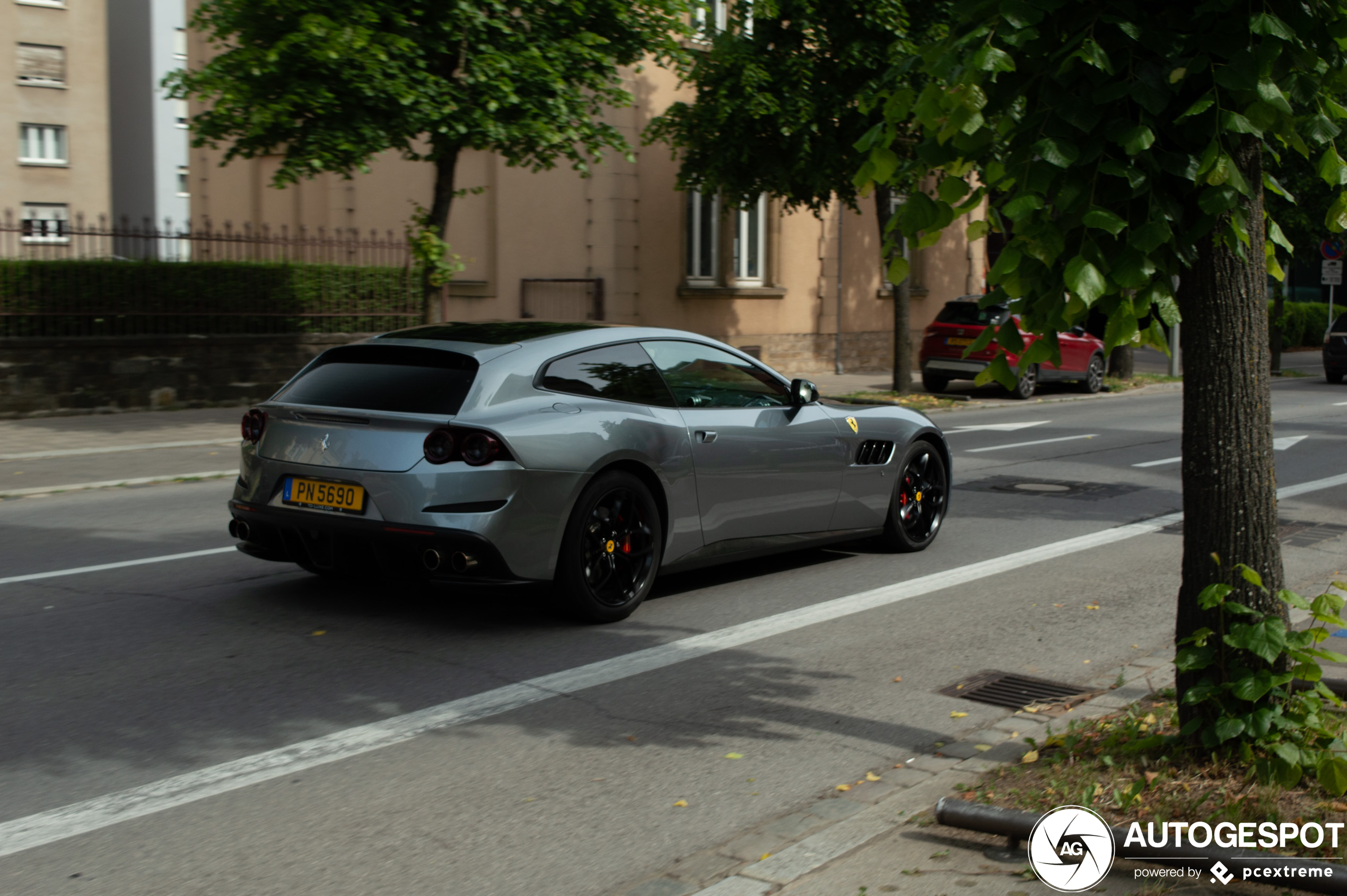 Ferrari GTC4Lusso T