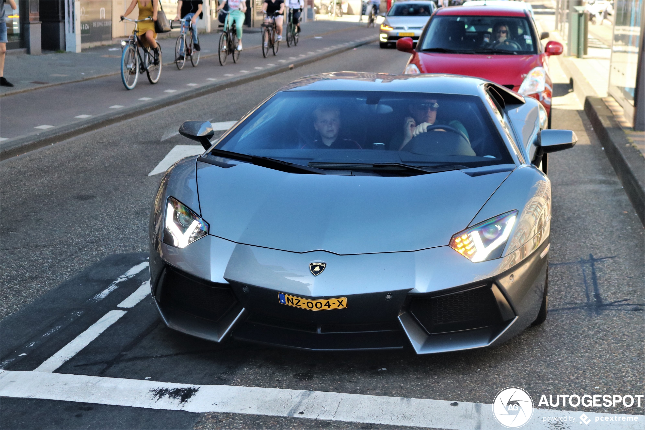 Lamborghini Aventador LP700-4