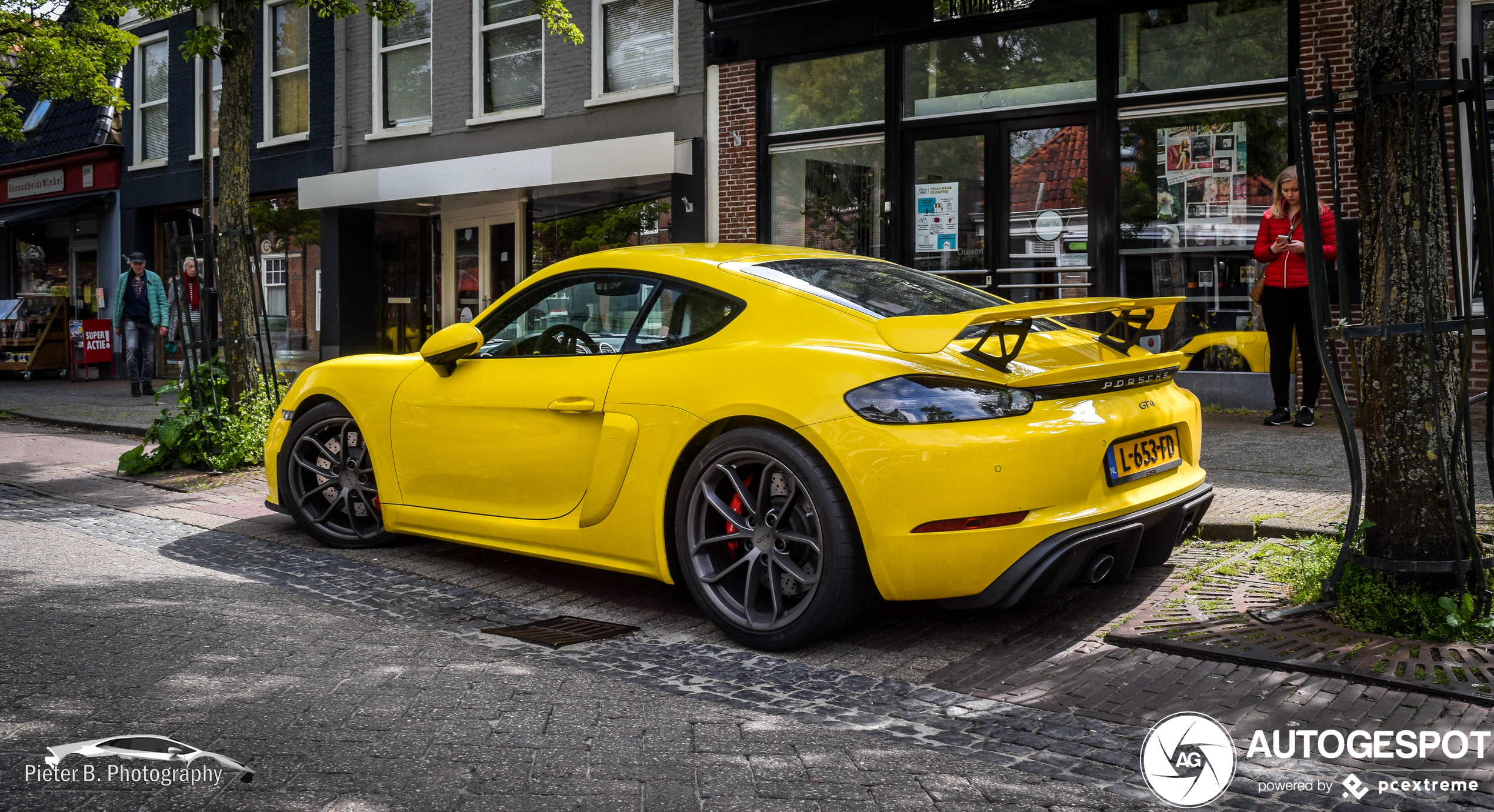 Porsche 718 Cayman GT4