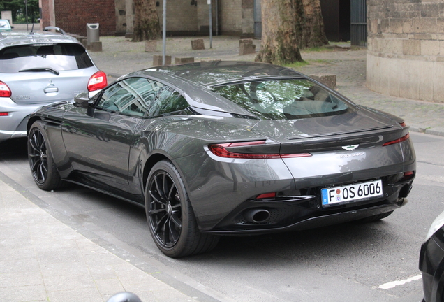 Aston Martin DB11