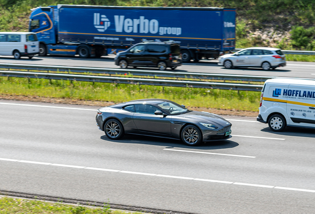 Aston Martin DB11