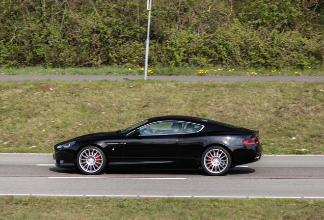 Aston Martin DB9