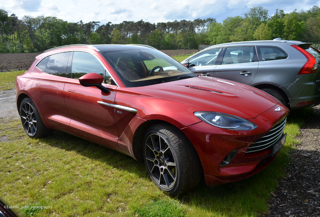 Aston Martin DBX