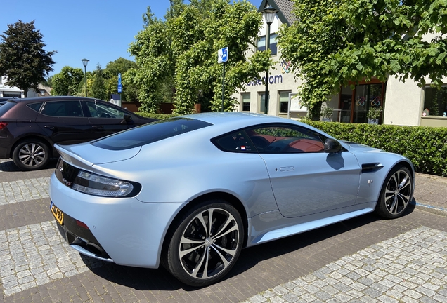 Aston Martin V12 Vantage S