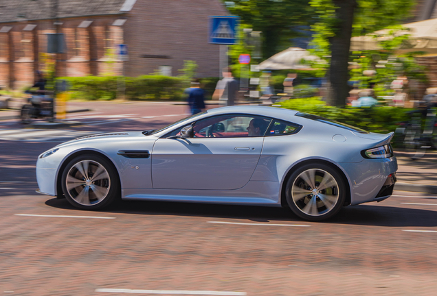 Aston Martin V12 Vantage S