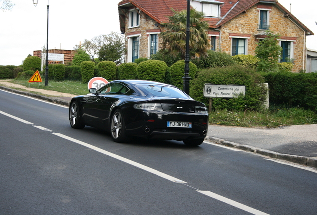 Aston Martin V8 Vantage