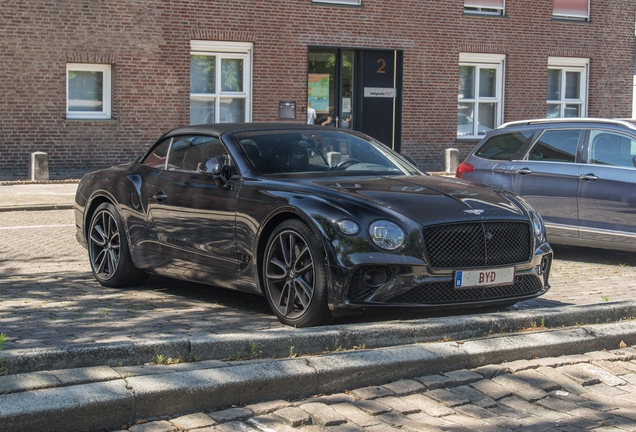 Bentley Continental GTC 2019