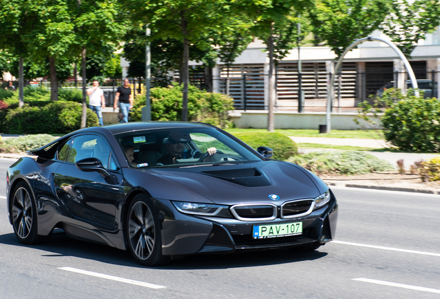 BMW i8