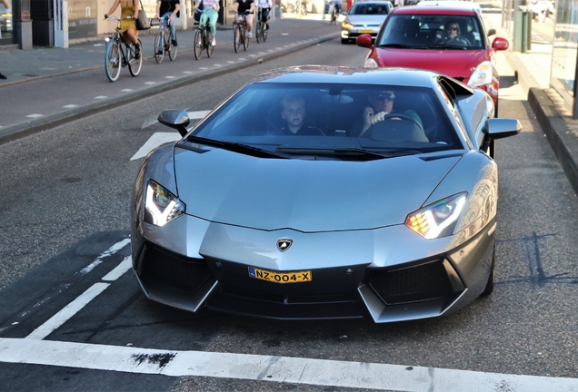 Lamborghini Aventador LP700-4