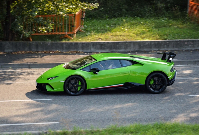 Lamborghini Huracán LP640-4 Performante