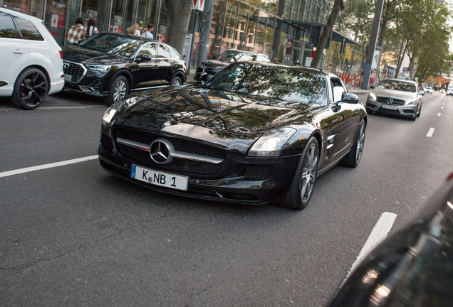 Mercedes-Benz SLS AMG