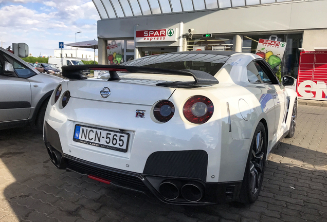 Nissan GT-R 2012