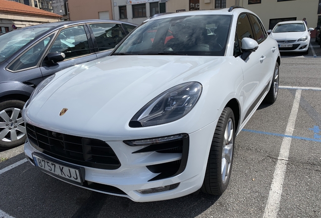 Porsche 95B Macan GTS