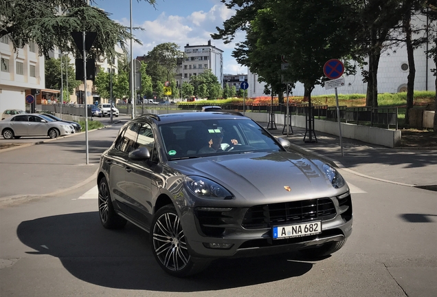 Porsche 95B Macan Turbo