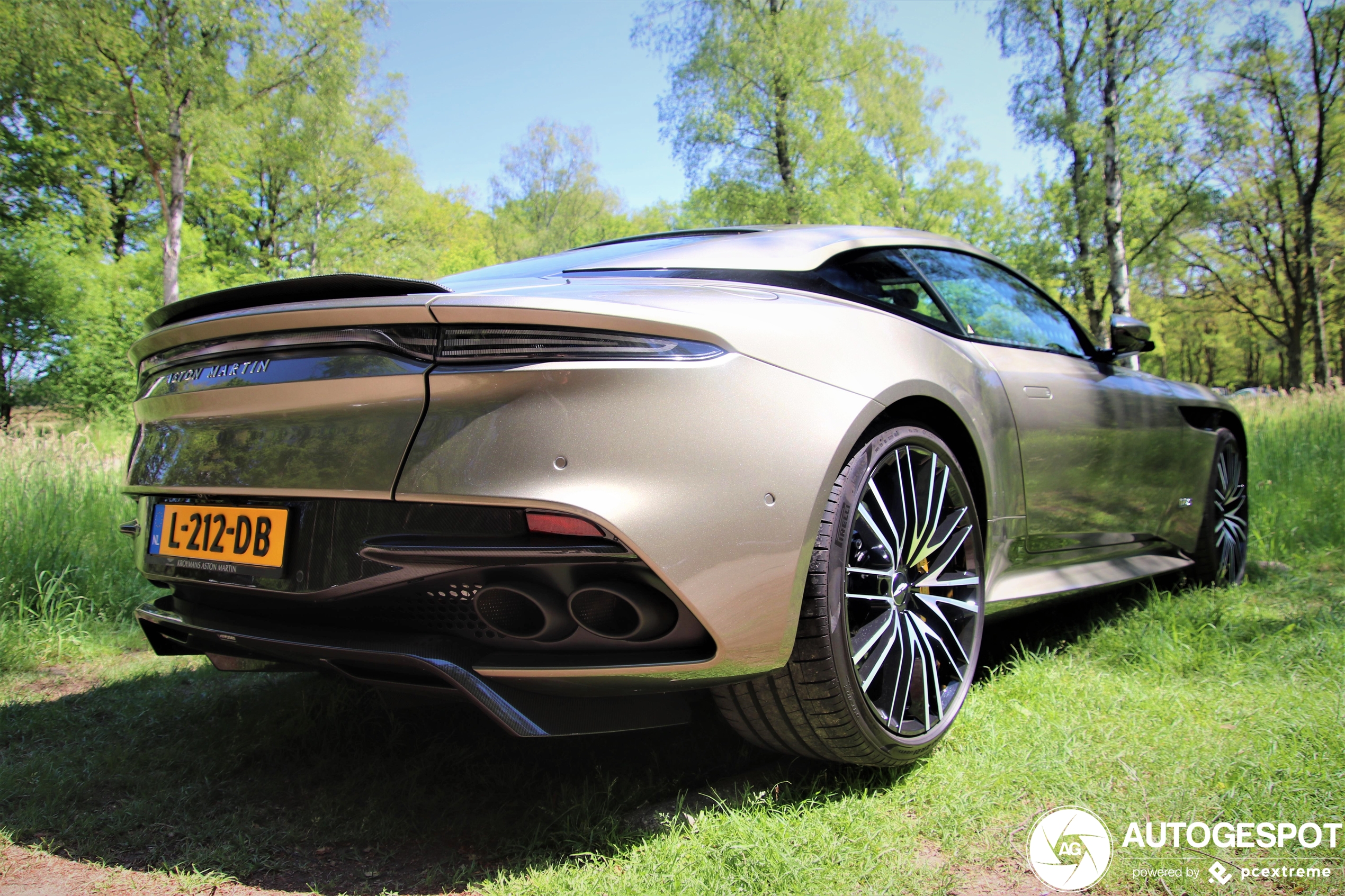 Aston Martin DBS Superleggera