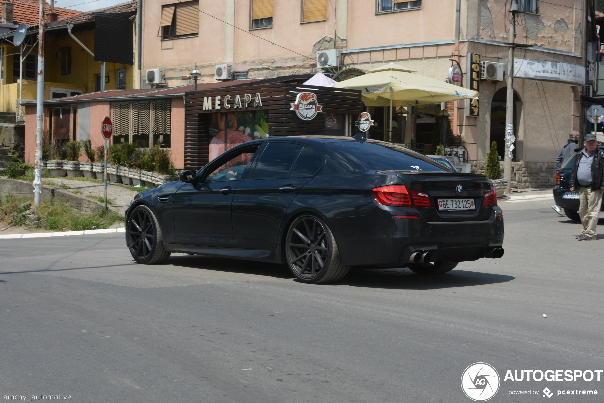 BMW M5 F10 2011