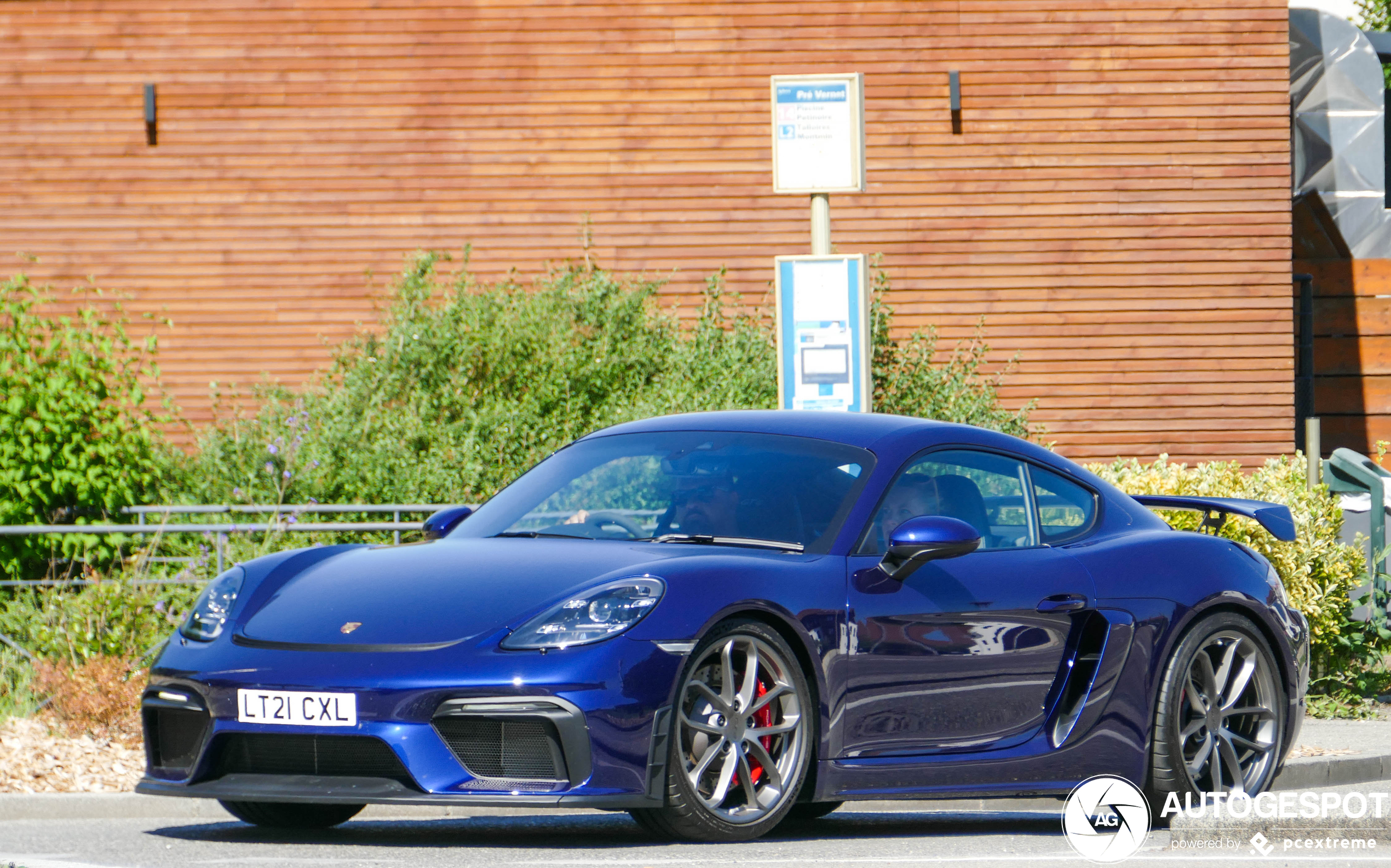 Porsche 718 Cayman GT4