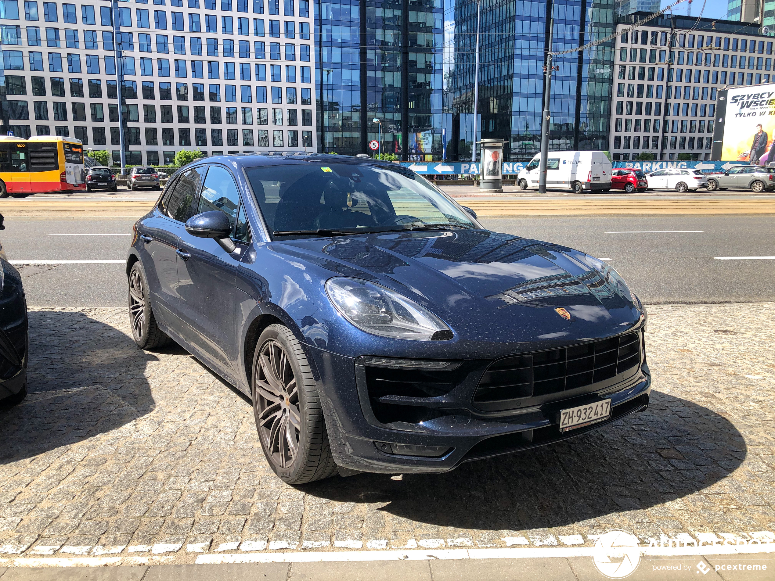 Porsche 95B Macan GTS