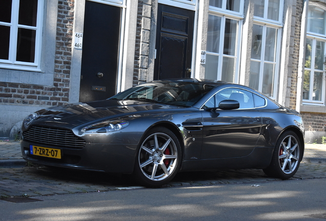 Aston Martin V8 Vantage