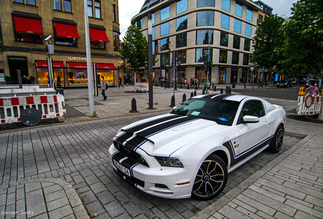 Ford Mustang GT 2013