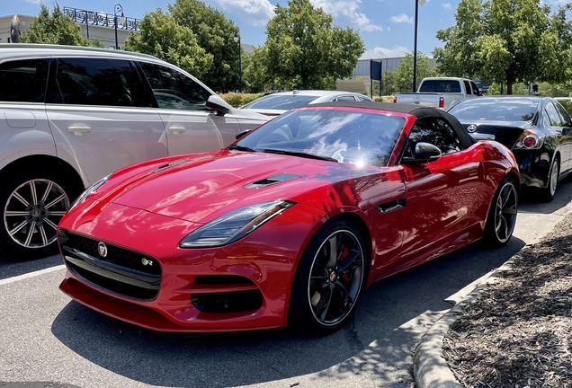 Jaguar F-TYPE R Convertible 2017