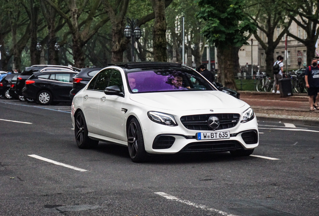 Mercedes-AMG E 63 S W213