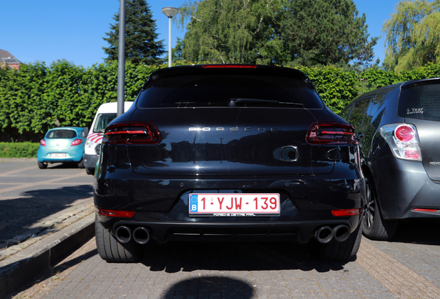 Porsche 95B Macan GTS