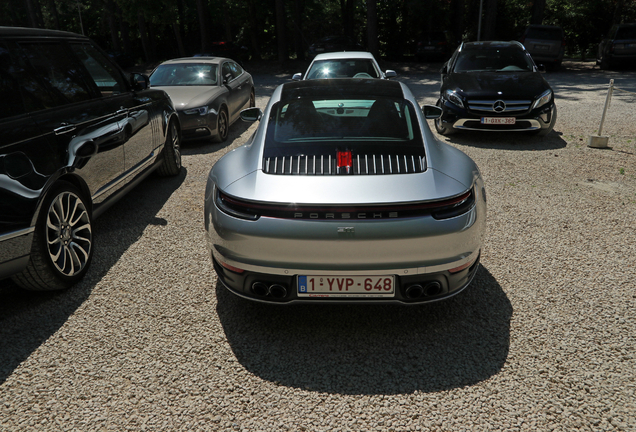 Porsche 992 Carrera 4S