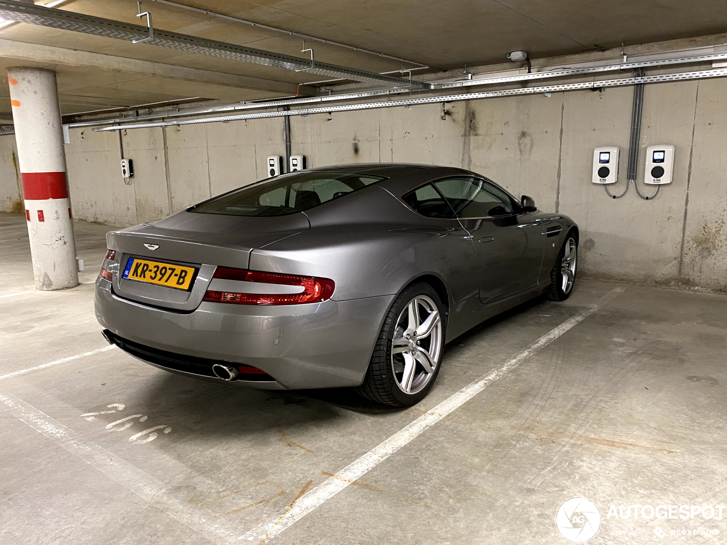 Aston Martin DB9