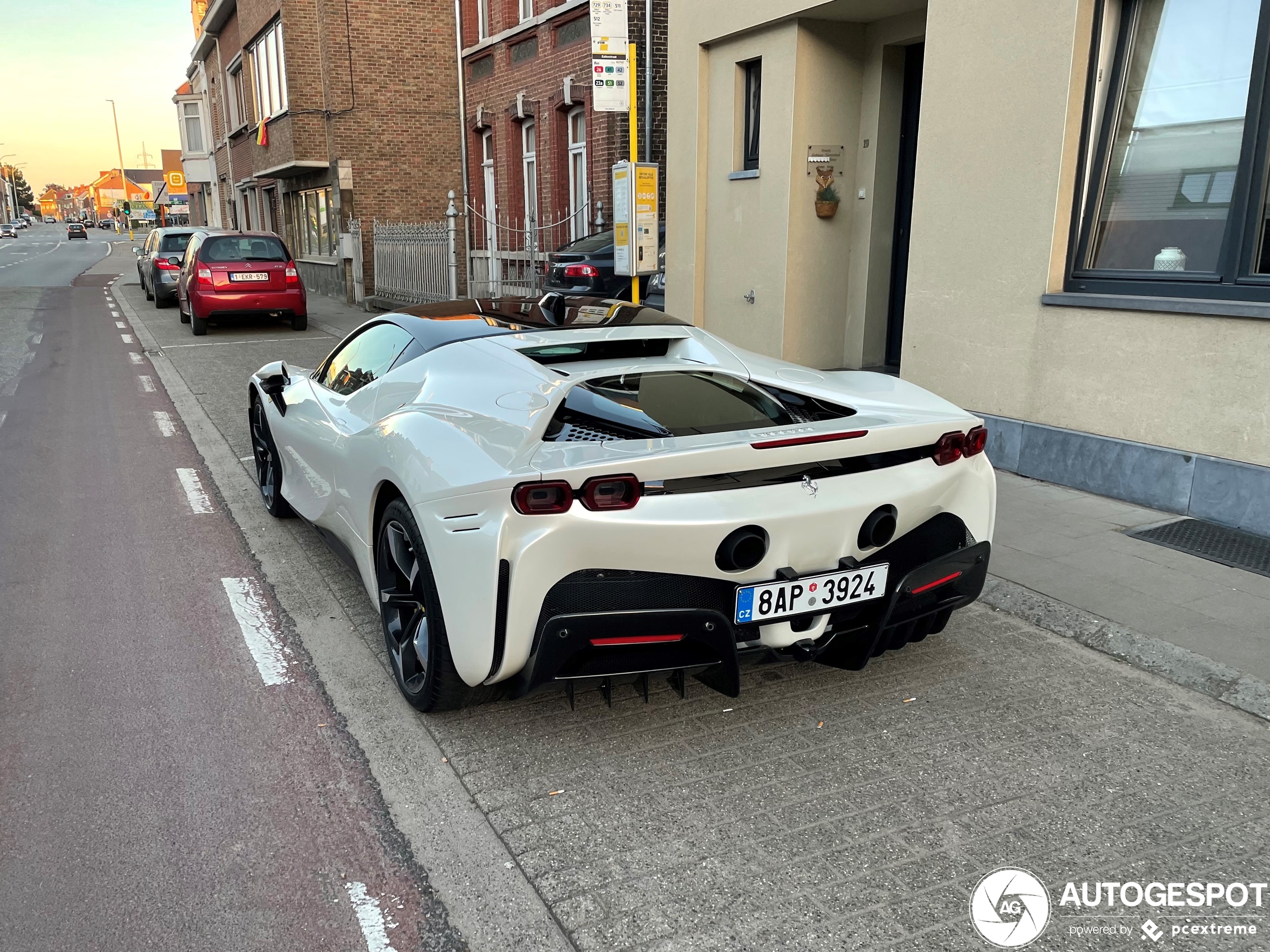 Ferrari SF90 is ongekend populair