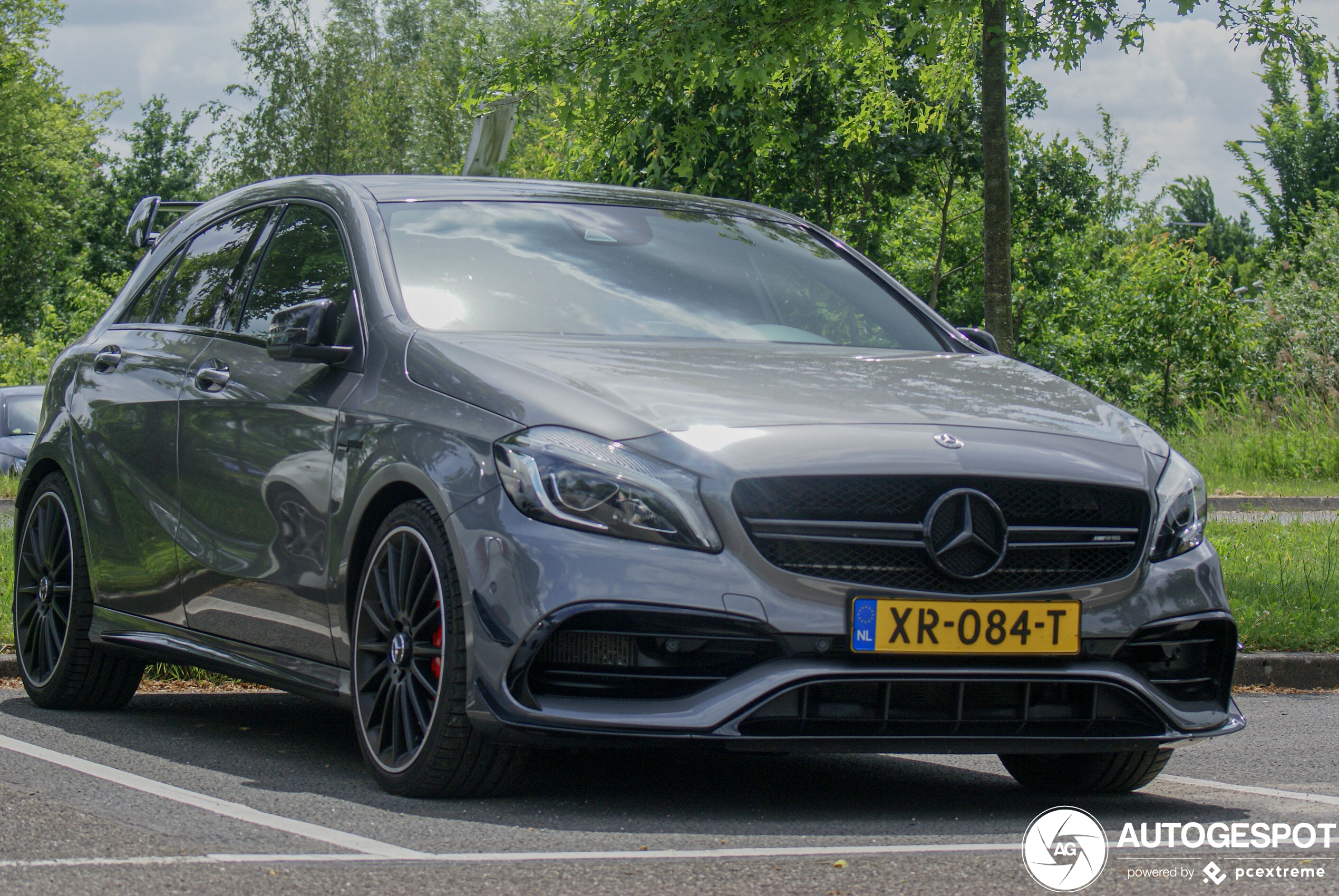 Mercedes-AMG A 45 W176 2015