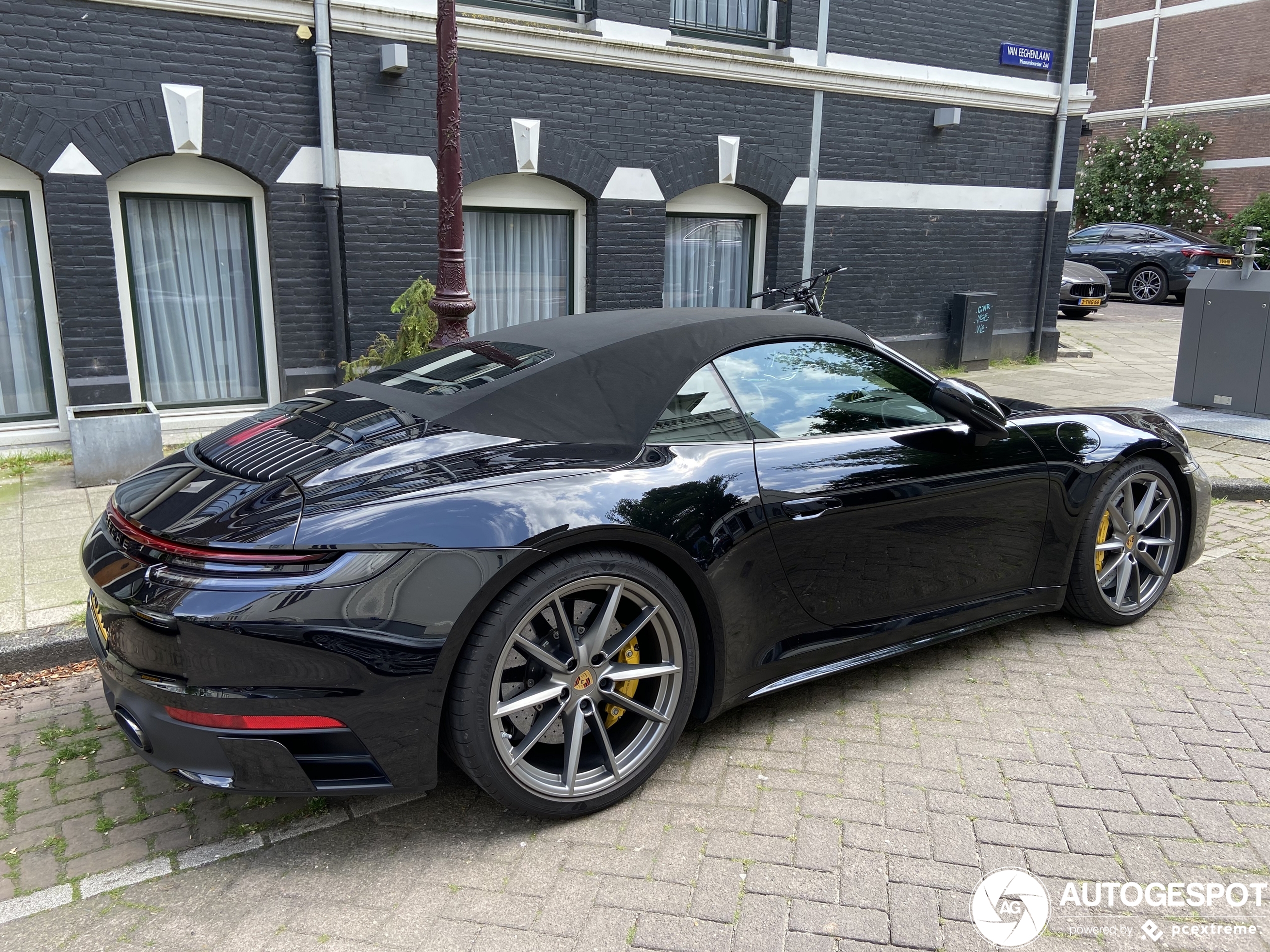 Porsche 992 Carrera 4S Cabriolet