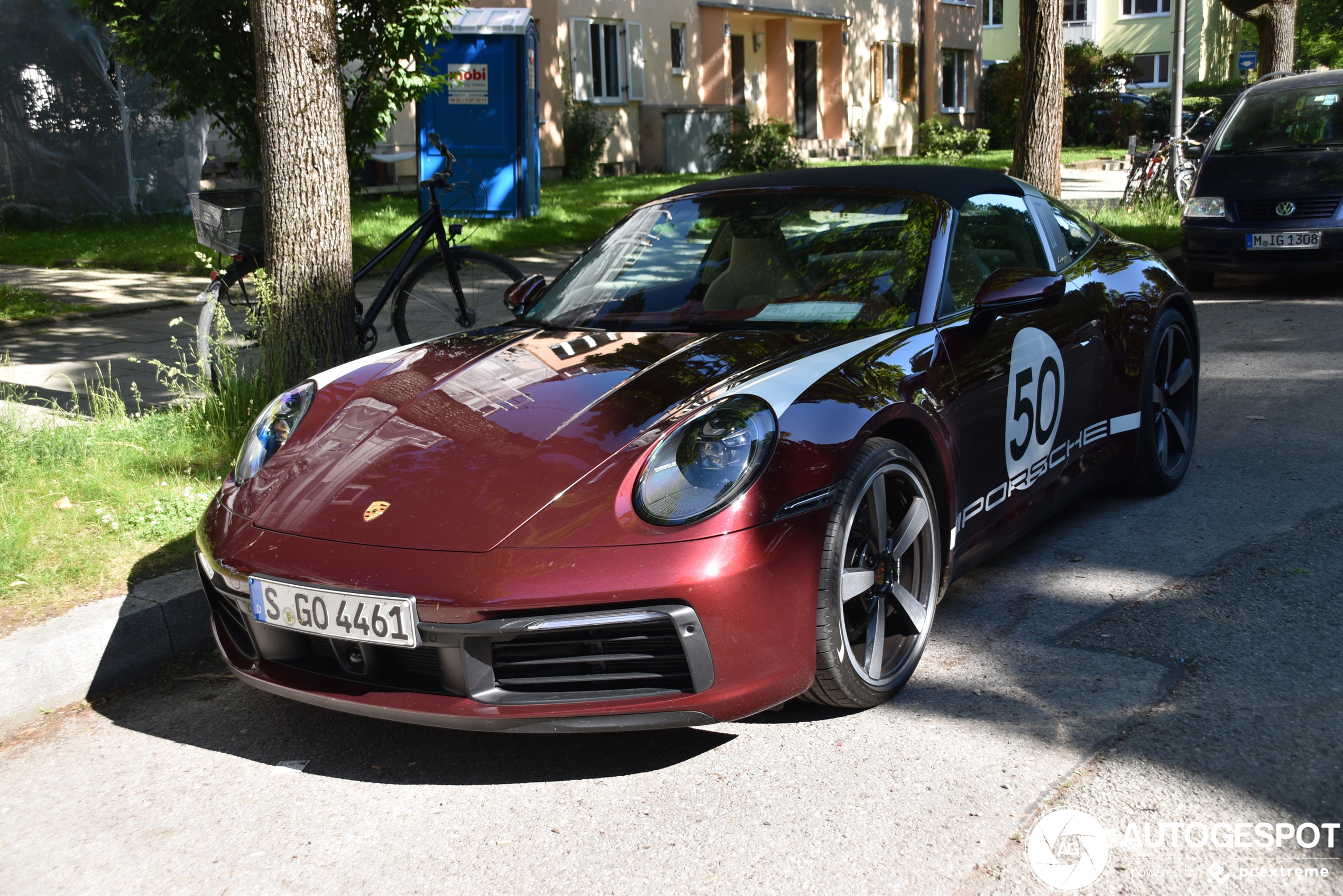 Porsche 992 Targa 4S Heritage Design Edition