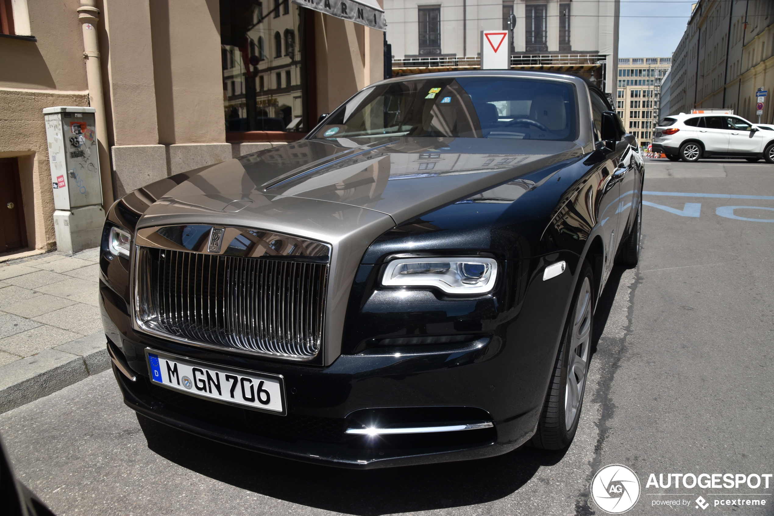 Rolls-Royce Dawn