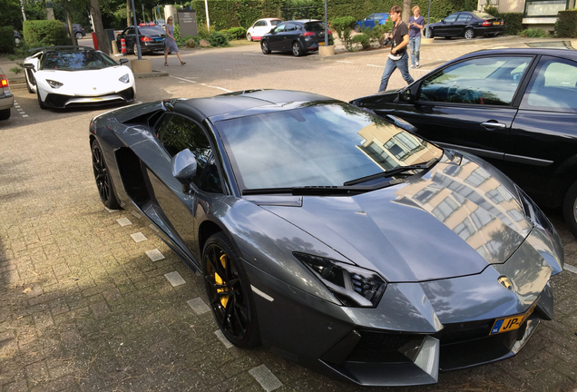 Lamborghini Aventador LP700-4 Roadster