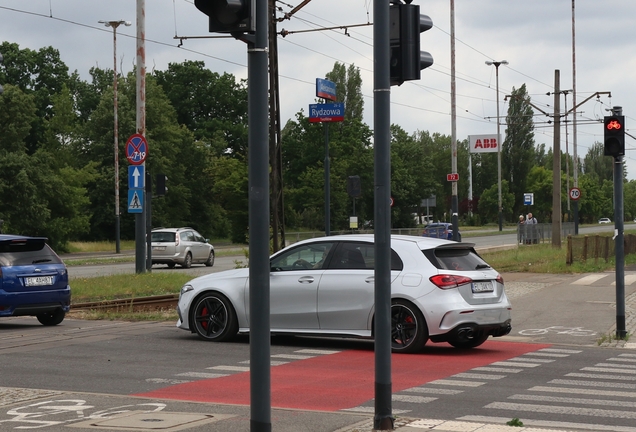 Mercedes-AMG A 45 S W177