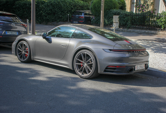 Porsche 992 Carrera 4S