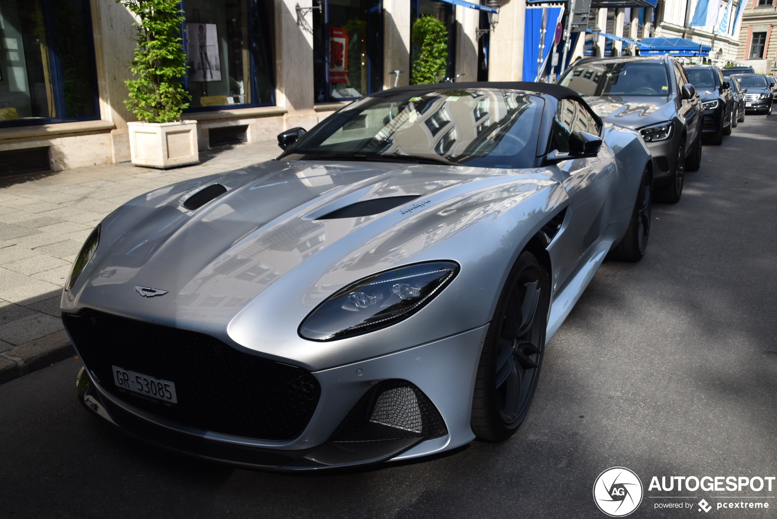 Aston Martin DBS Superleggera Volante