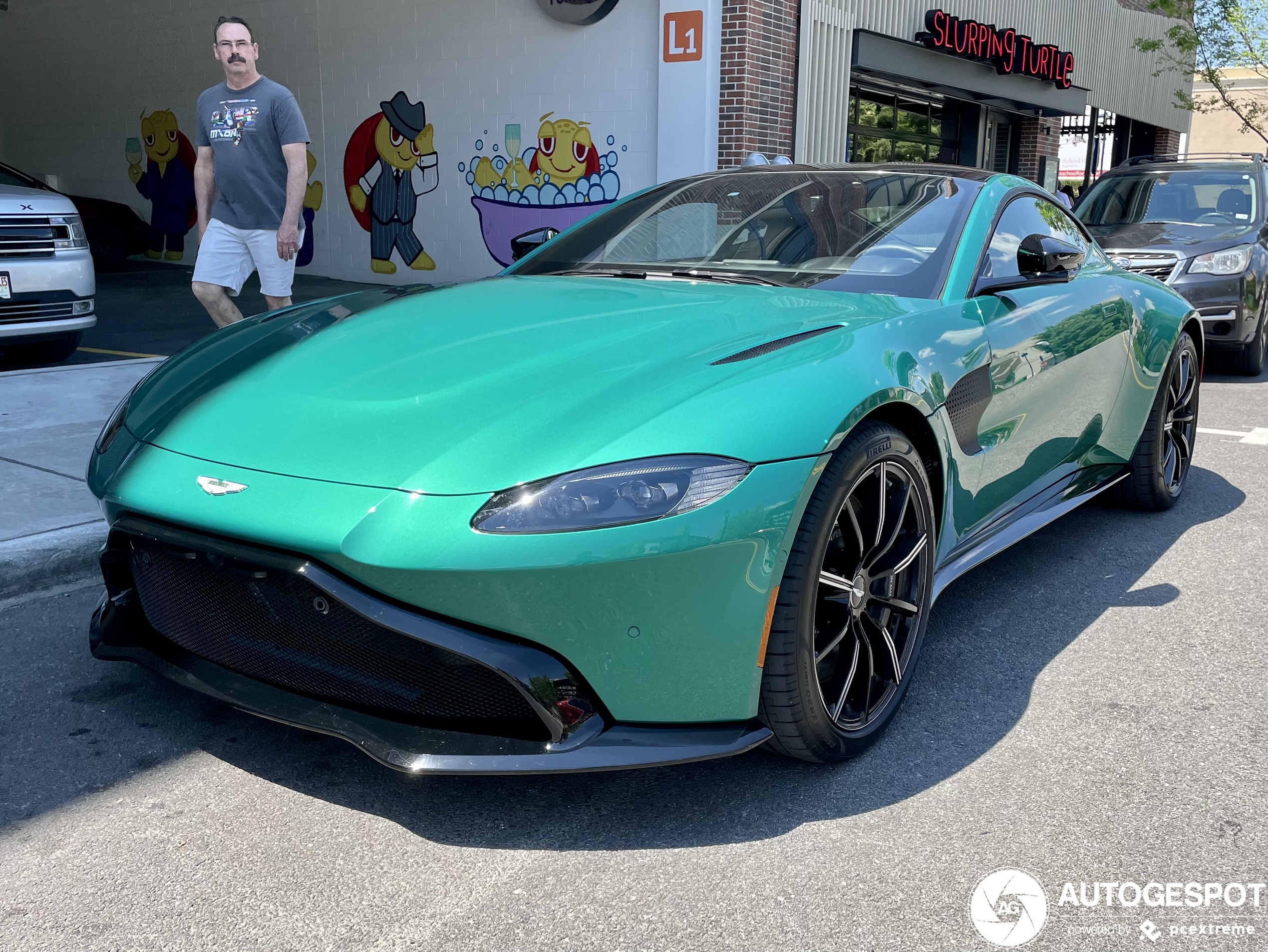 Aston Martin V8 Vantage 2018