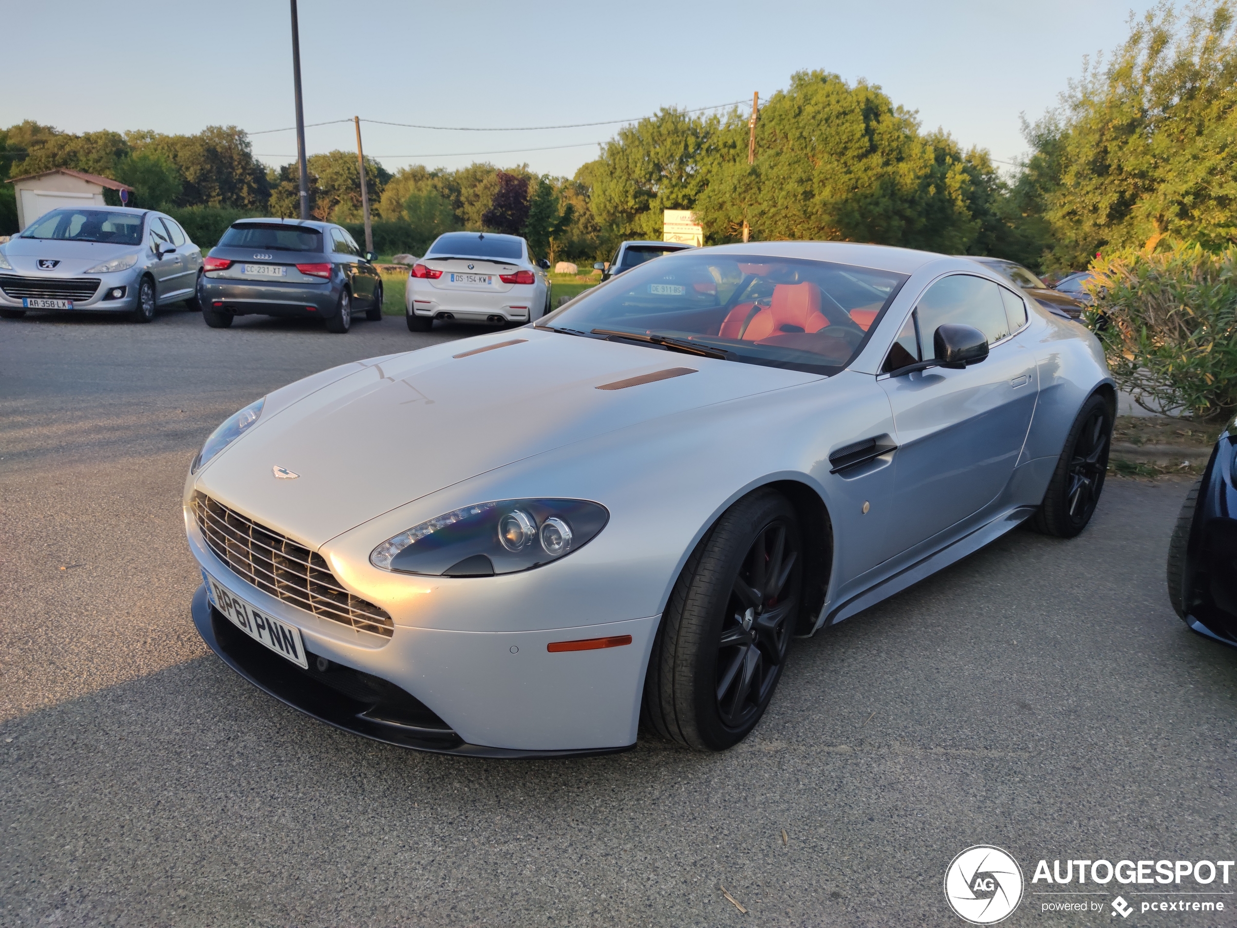 Aston Martin V8 Vantage S