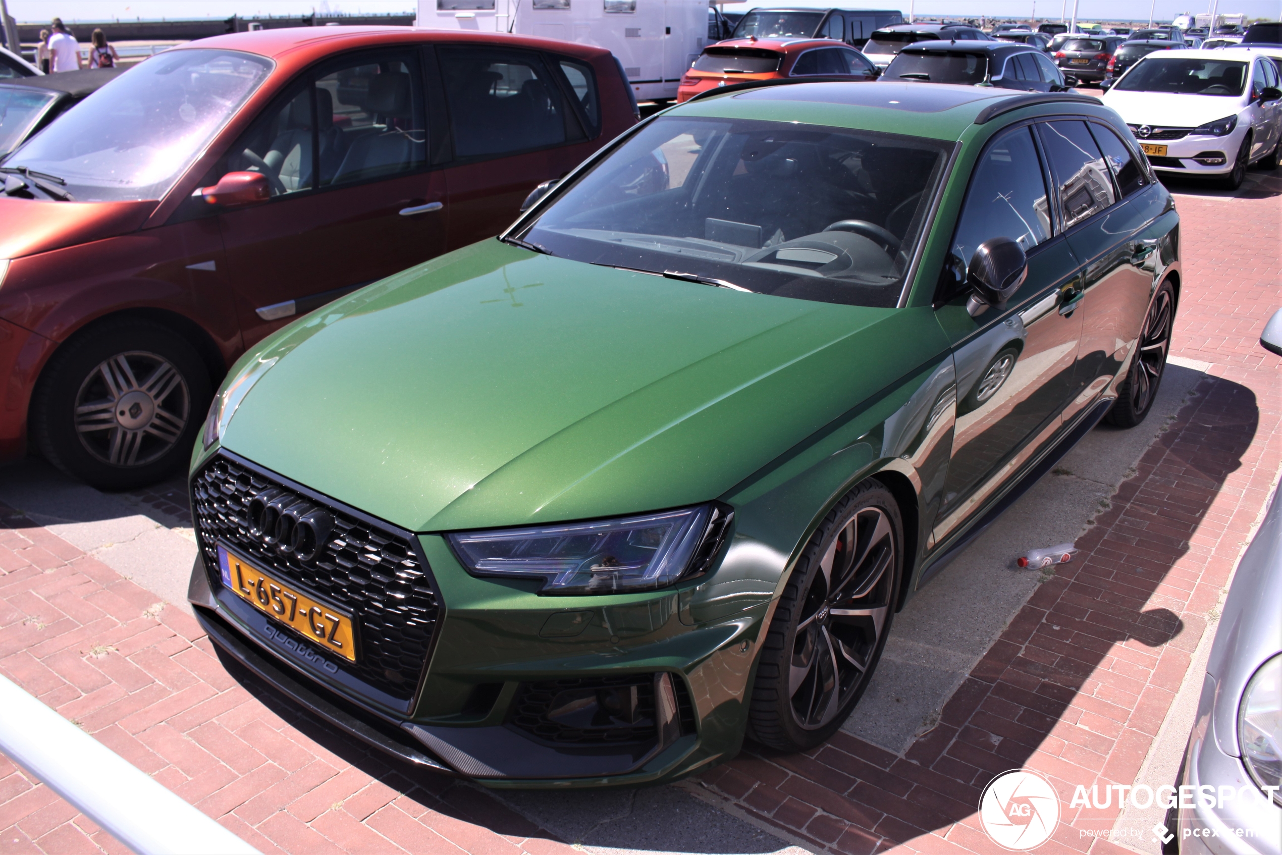 Audi RS4 Avant B9